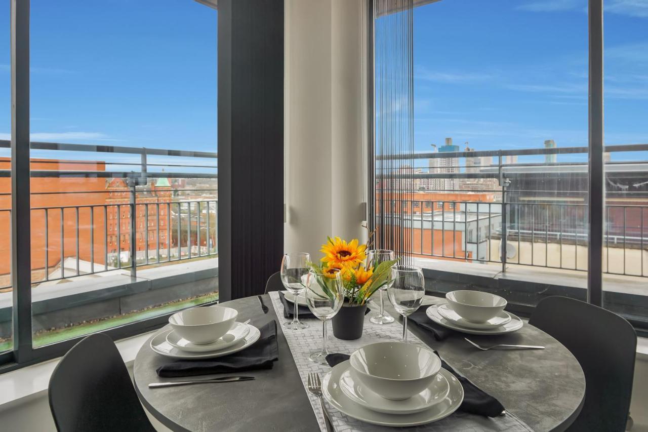 Penthouse - Amazing City Skyline Views - Free Parking - Balcony - Utilita Arena - New St Station - Bullring Shopping Birmingham Buitenkant foto